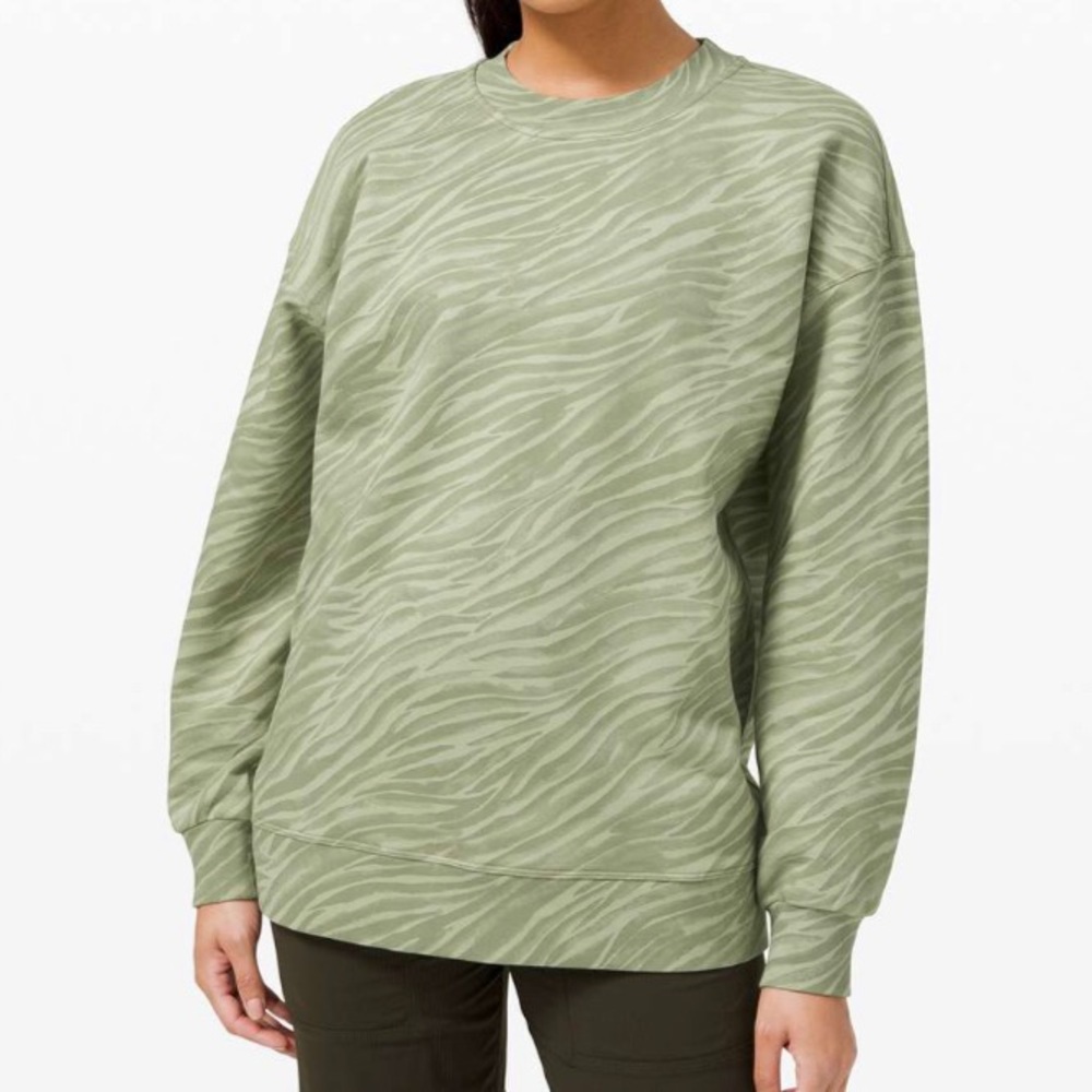 Lululemon Perfectly Oversized Crew
Le Tigre Camo WP Green Fern Multi size 4
